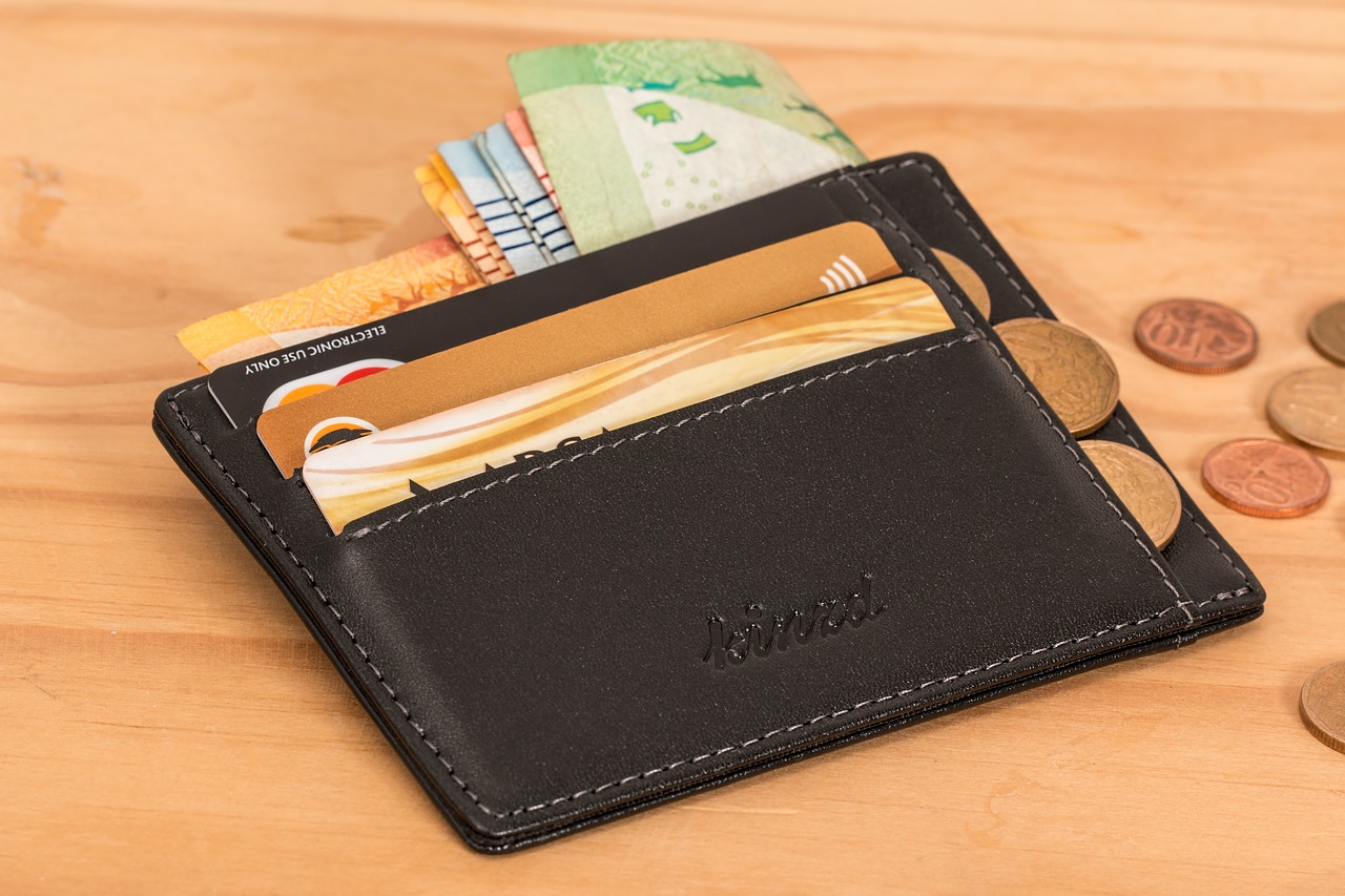 wallet, credit card, cash-2668577.jpg